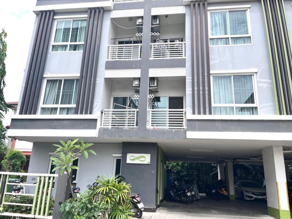 8 Residence 曼谷 外观 照片