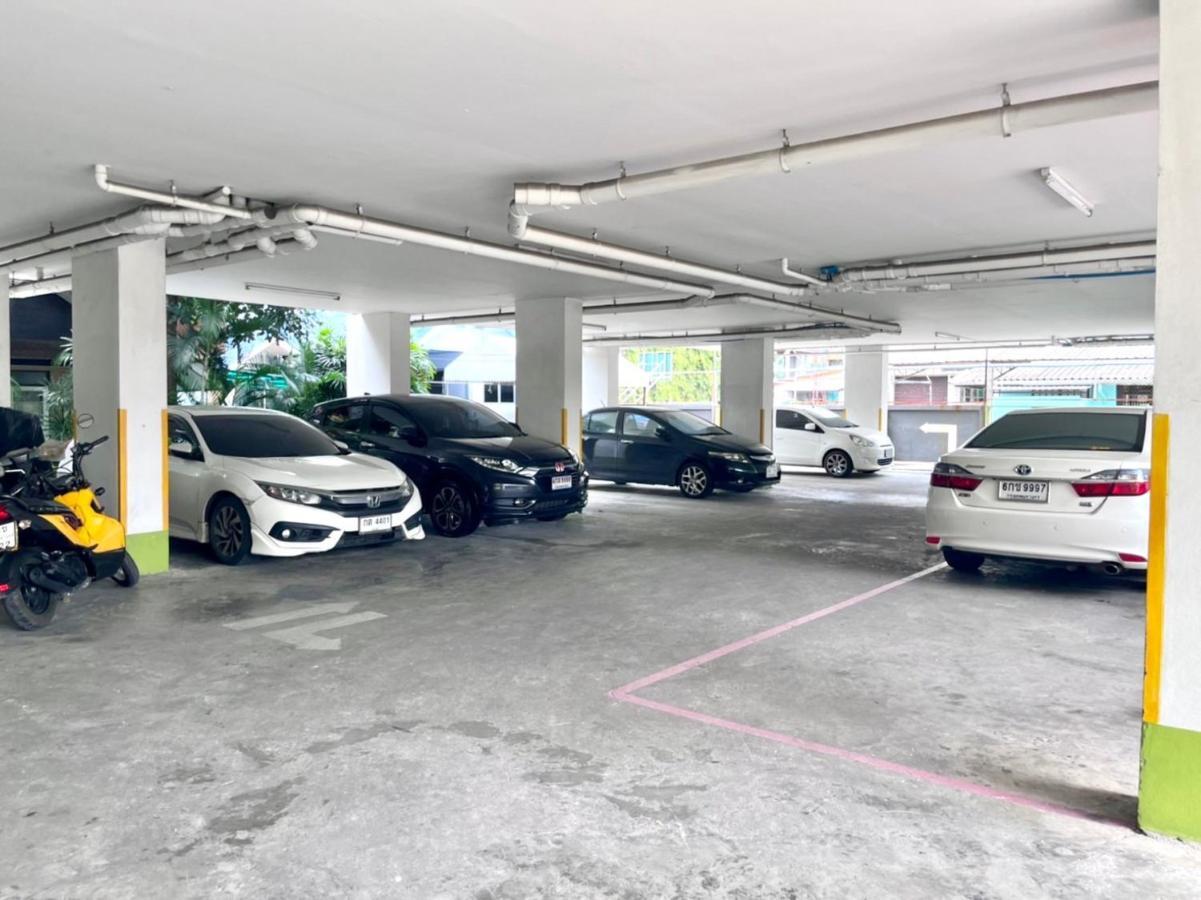 8 Residence 曼谷 外观 照片