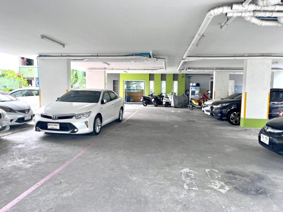 8 Residence 曼谷 外观 照片