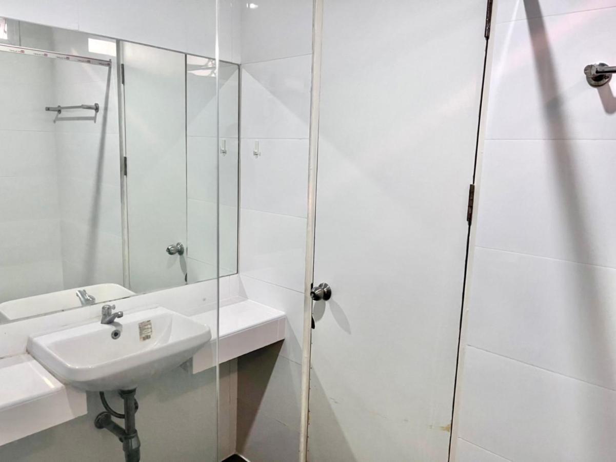 8 Residence 曼谷 外观 照片